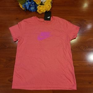 Nike Girls Neon Pink Tshirt **flaw